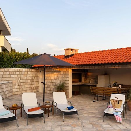 Villa Source With Private Pool Pridvorje Esterno foto