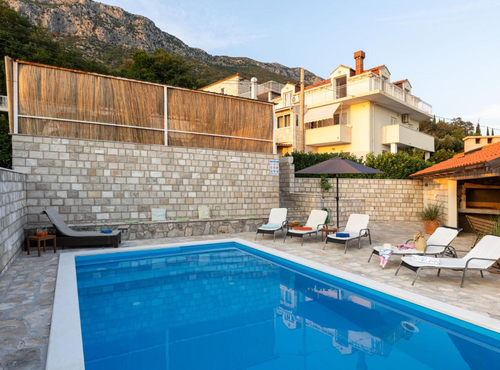Villa Source With Private Pool Pridvorje Esterno foto