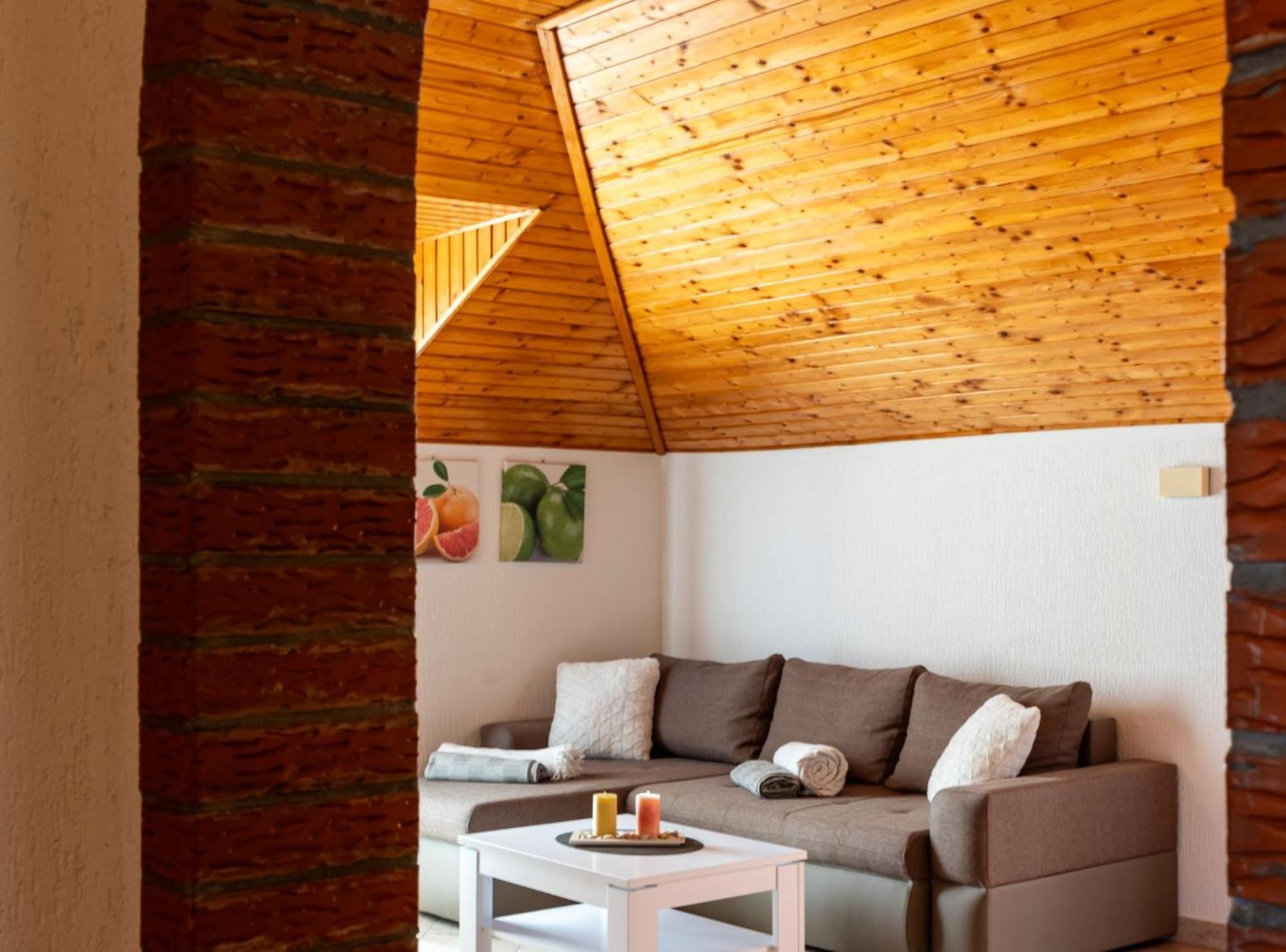 Villa Source With Private Pool Pridvorje Esterno foto